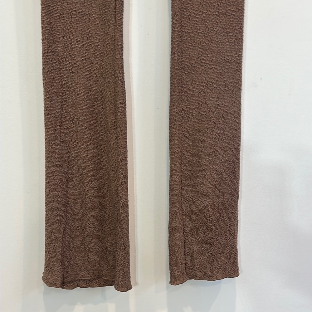 Naked Wardrobe textured taupe Flared stretch Pants women’s size medium lounge - Picture 5 of 7